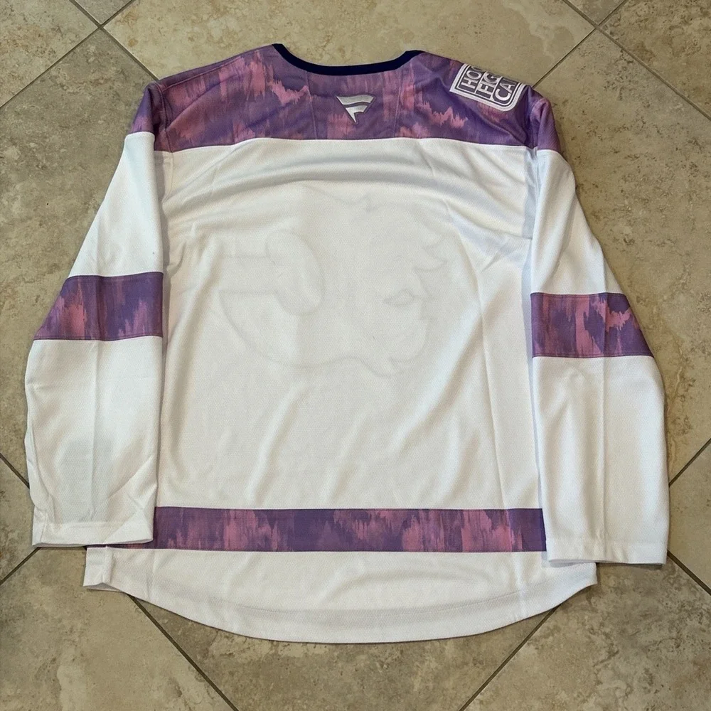 Calgary Flames Fanatics Hockey Fights Cancer‎ Practice Jersey Mens L White Pink
